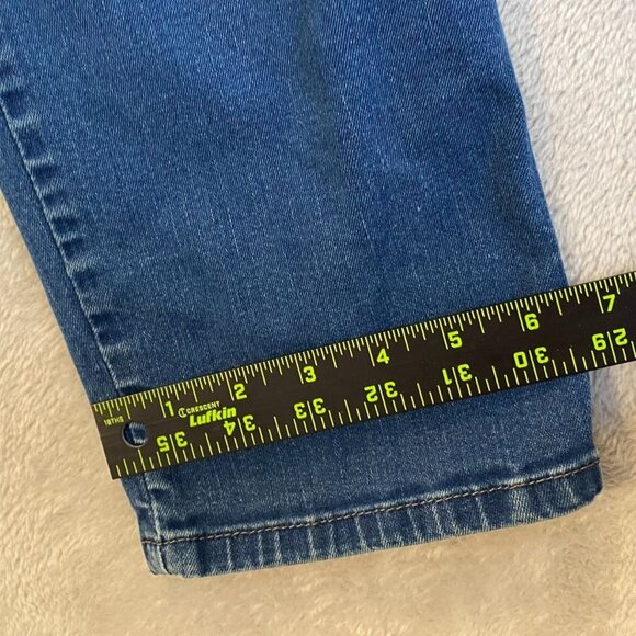 Levis Womans Jeans Size 18W 34x32 Distressed Blue Denim Comfortable Mid Rise - Picture 4 of 16